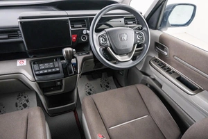 Минивэн Honda Stepwgn 2021 года, 2339000 рублей, Красноярск