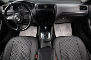 Седан Volkswagen Jetta 2013 года, 1109000 рублей, Оренбург