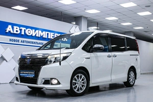 Минивэн Toyota Esquire 2016 года, 2033000 рублей, Солонцы