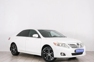Седан Toyota Camry 2011 года, 1299000 рублей, Красноярск