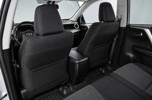Внедорожник Toyota RAV4 2017 года, 2869000 рублей, Челябинск