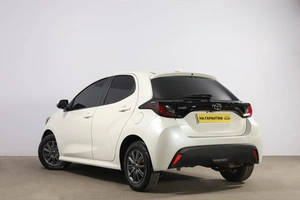 Хетчбэк Toyota Yaris 2020 года, 1199000 рублей, Новосибирск