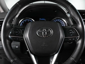 Седан Toyota Camry 2019 года, 1939000 рублей, Аксай