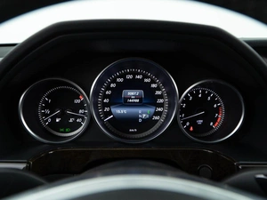 Седан Mercedes-benz E-класс 2013 года, 2283444 рублей, Москва