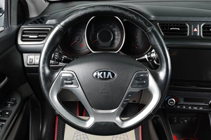 Седан Kia Rio 2016 года, 999000 рублей, Тюмень