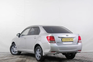 Седан Toyota Corolla Axio 2013 года, 889000 рублей, Кемерово