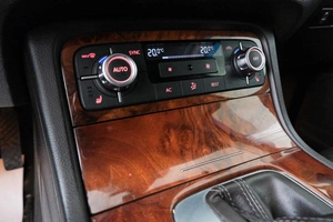 Внедорожник Volkswagen Touareg 2013 года, 1889000 рублей, Красноярск
