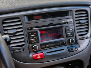 Седан Kia Rio 2010 года, 700000 рублей, Краснодар