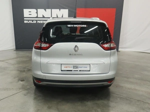 Компактвэн Renault Scenic 2018 года, 1920000 рублей, Курск