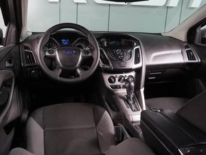 Хетчбэк Ford Focus 2013 года, 959000 рублей, Воронеж