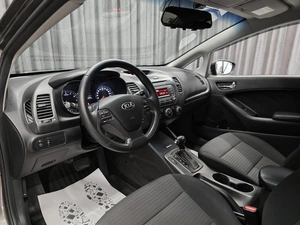 Седан Kia Cerato 2013 года, 1099000 рублей, Красноярск