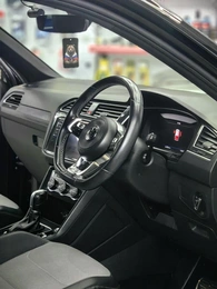 Внедорожник Volkswagen Tiguan 2018 года, 2380000 рублей, Красноярск