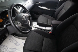 Седан Toyota Corolla 2008 года, 979000 рублей, Оренбург