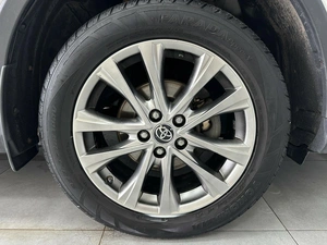 Внедорожник Toyota RAV4 2018 года, 2644990 рублей, Красноярск