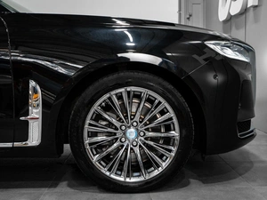 Седан Hongqi H9 2023 года, 3940000 рублей, Тюмень