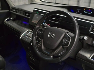 Минивэн Honda Stepwgn Spada 2015 года, 1990000 рублей, Красноярск