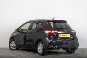 Хетчбэк Toyota Vitz 2017 года, 1279000 рублей, Томск
