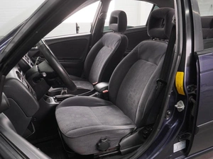Седан Toyota Avensis 2001 года, 364000 рублей, Воронеж