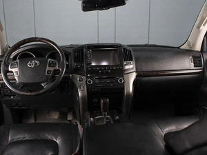 Внедорожник Toyota Land Cruiser 2011 года, 4350000 рублей, Омск
