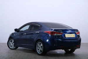 Седан Hyundai Elantra 2012 года, 1059000 рублей, Омск