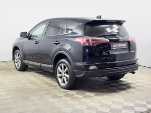 Внедорожник Toyota RAV4 2017 года, 1784900 рублей, Казань