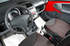 Хетчбэк Peugeot 107 2010 года, 729000 рублей, Тюмень