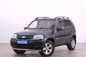 Внедорожник Chevrolet Niva 2015 года, 799000 рублей, Омск