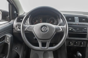 Седан Volkswagen Polo 2016 года, 1139000 рублей, Барнаул
