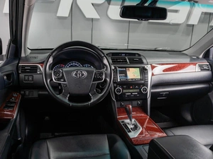 Седан Toyota Camry 2012 года, 1799000 рублей, Тюмень
