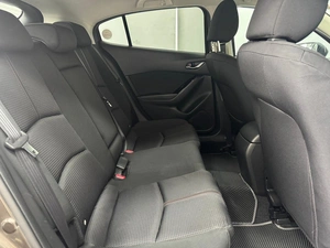 Хетчбэк Mazda Axela 2016 года, 1167000 рублей, Красноярск