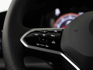 Хетчбэк Volkswagen Golf 2025 года, 3790888 рублей, Москва