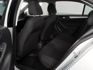 Седан Volkswagen Jetta 2015 года, 1292000 рублей, Красный Пахарь