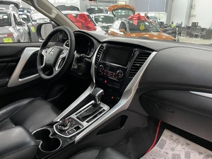 Внедорожник Mitsubishi Pajero Sport 2018 года, 2487000 рублей, Солонцы