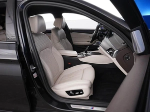 Седан BMW 5 серия 2018 года, 3921444 рублей, Москва