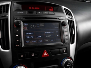 Хетчбэк Kia Ceed 2011 года, 717000 рублей, Тюмень