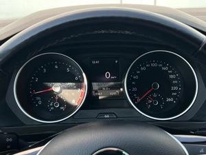Внедорожник Volkswagen Tiguan 2018 года, 2599000 рублей, Ижевск