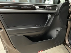 Внедорожник Volkswagen Touareg 2010 года, 1687000 рублей, Солонцы