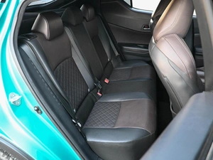 Внедорожник Toyota C-HR 2017 года, 2184000 рублей, Кирилловка