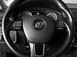 Внедорожник Volkswagen Touareg 2011 года, 1949000 рублей, Ростов-на-Дону