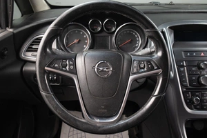 Хетчбэк Opel Astra 2012 года, 559000 рублей, Оренбург