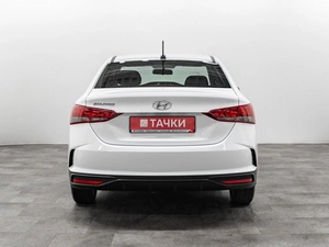 Седан Hyundai Solaris 2020 года, 1650000 рублей, Красноярск