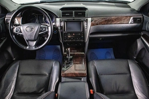 Седан Toyota Camry 2015 года, 2159000 рублей, Сургут