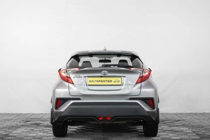 Внедорожник Toyota C-HR 2018 года, 2049000 рублей, Кемерово