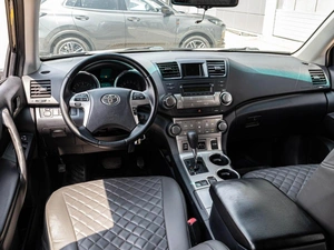 Внедорожник Toyota Highlander 2012 года, 1660000 рублей, Краснодар