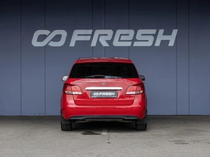 Хетчбэк Mercedes-benz B-класс 2015 года, 1345500 рублей, Краснодар