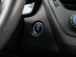 Седан Toyota Corolla 2021 года, 1998999 рублей, Москва