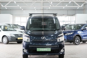 Минивэн Toyota Voxy 2008 года, 1179000 рублей, Омск