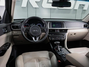 Седан Kia Optima 2016 года, 1599000 рублей, Тюмень
