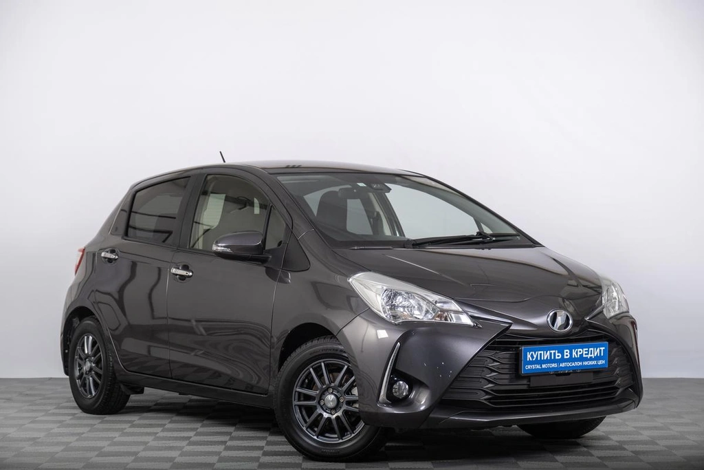 Хетчбэк Toyota Vitz 2019 года, 999000 рублей, Томск