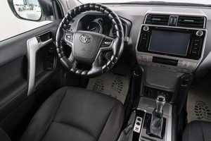 Внедорожник Toyota Land Cruiser Prado 2017 года, 6199000 рублей, Красноярск